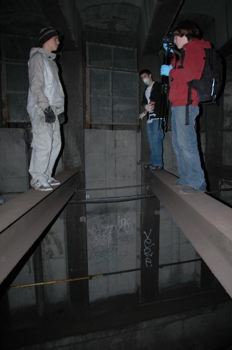 chillin on the beams